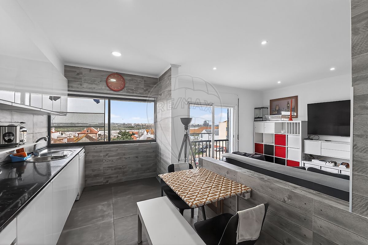 Apartamento T3 à venda em Moita