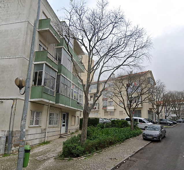 Apartamento T3 à venda em Amadora