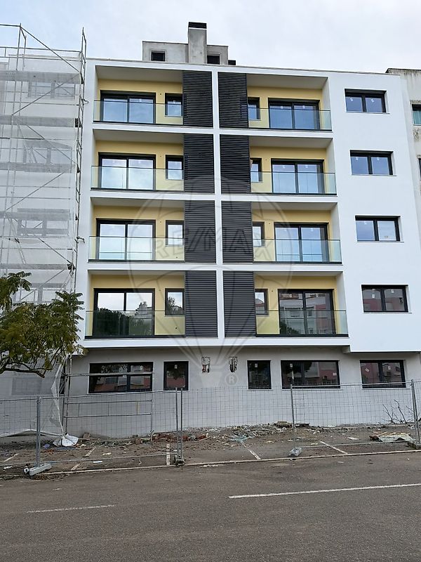 Apartamento T3 à venda em Montijo